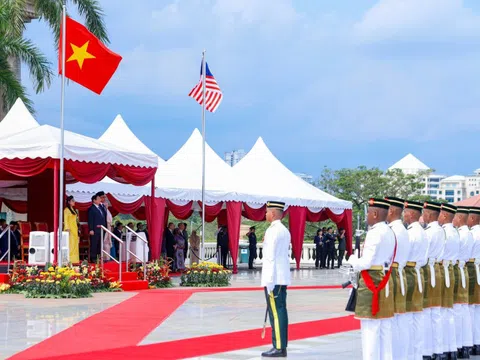 Thủ tướng Anwar Ibrahim chủ trì lễ đón Thủ tướng Phạm Minh Chính thăm chính thức Malaysia