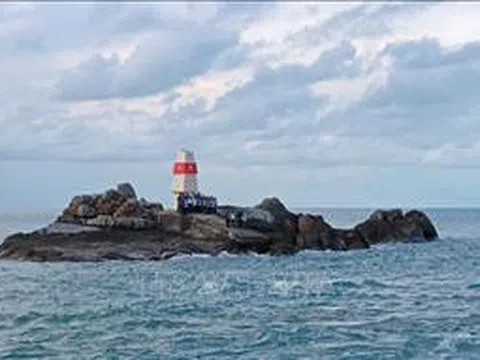 Cụm đảo Hòn Khoai - 'địa chỉ đỏ' giữa trùng khơi