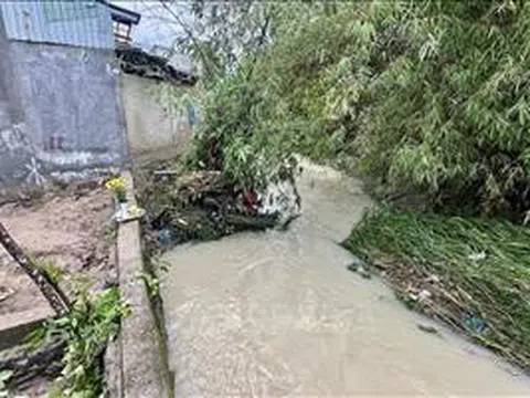 Tìm thấy thi thể bé gái bị nước cuốn trôi sau mưa lớn ở Đồng Nai