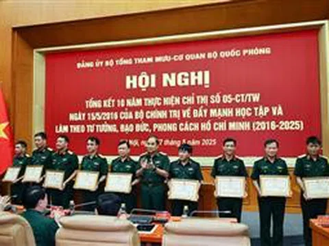 Gắn kết việc thực hiện Chỉ thị số 05 với các phong trào thi đua yêu nước trong toàn quân