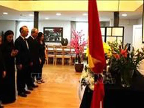 Tưởng niệm nguyên Chủ tịch nước Trần Đức Lương tại Hà Lan, Slovakia và Brunei