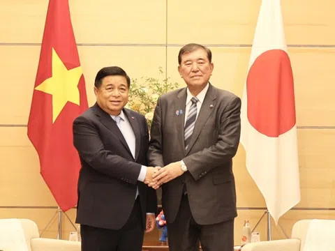 Phó Thủ tướng Nguyễn Chí Dũng hội kiến Thủ tướng Nhật Bản Ishiba Shigeru