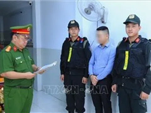 Tạm giữ 3 đối tượng để điều tra hành vi sản xuất phân bón giả