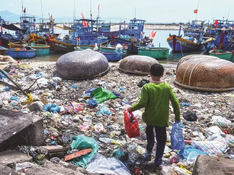 Công nghệ xanh giải bài toán rác thải nhựa trên đại dương