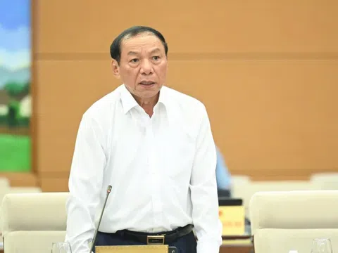 Mặc áo có logo không phải quảng cáo, Bộ trưởng nói "đại biểu cứ yên tâm mà mặc"