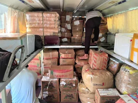 Phát hiện gần 112.000 gói măng tẩm không rõ nguồn gốc trên xe khách