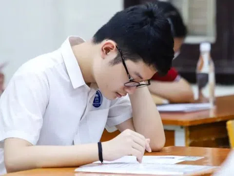 Gợi ý đáp án môn Tiếng Anh thi vào lớp 10 tại Hà Nội năm 2025 tất cả 24 mã đề