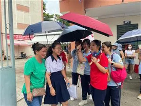 Thi tuyển sinh lớp 10: Thí sinh TP Hồ Chí Minh 'thở phào' với đề môn Toán