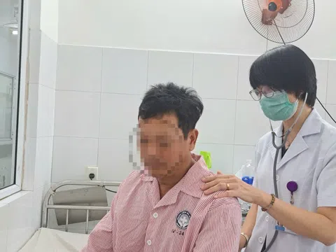 Hy hữu người đàn ông hóc xương cá suốt 5 tháng