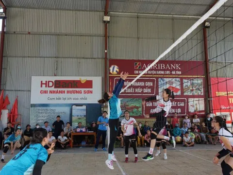 Những hình ảnh ấn tượng giải bóng chuyền nữ tranh cúp Trần Kim Xuyến năm 2025