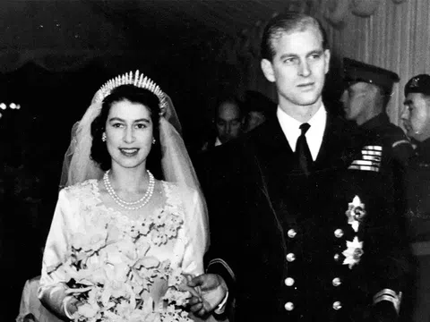 Sự cố "hú vía" từng suýt phá hỏng đám cưới của Nữ hoàng Anh Elizabeth II