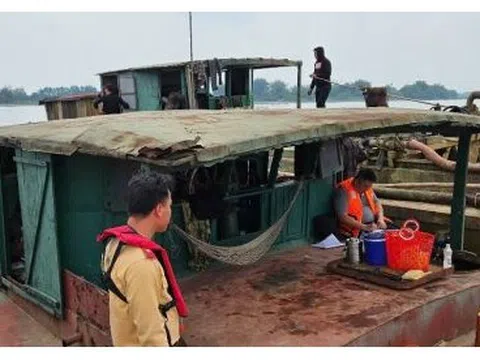 Bắt chủ tịch công ty bán hóa đơn khống để hợp thức hóa cát khai thác trái phép