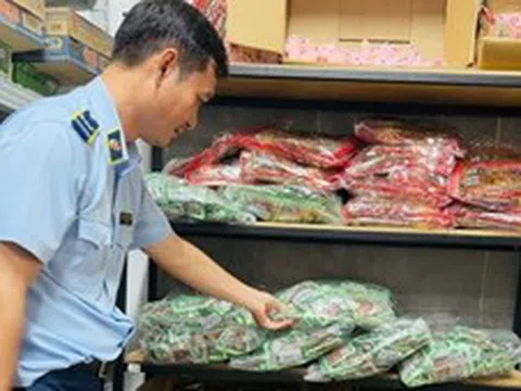 TP Hồ Chí Minh: Liên tiếp phát hiện thực phẩm không rõ nguồn gốc