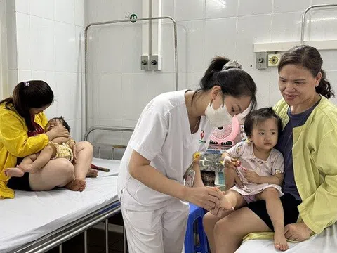 Hà Nội siết chặt phòng chống nắng nóng tại bệnh viện