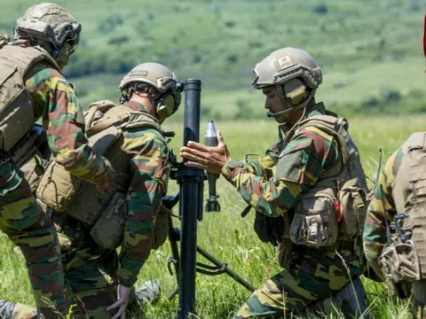 Tự ví mình là “học sinh kém trong lớp”, nước NATO này không "mặn mà" với mục tiêu chi 5% GDP cho quốc phòng