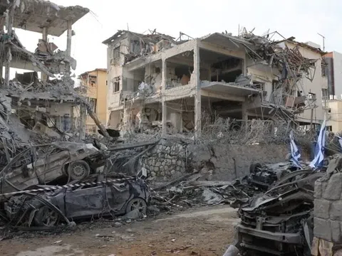 “Chỉ số sợ hãi” tăng vọt trong bối cảnh Israel, Iran đụng độ