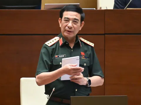 Bộ trưởng Phan Văn Giang chia sẻ về những vất vả của các chiến sĩ mũ nồi xanh