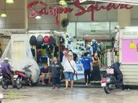TP Hồ Chí Minh: Hàng nhái vẫn còn bày bán tràn lan tại các điểm mua sắm