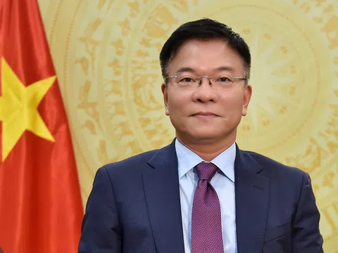 Phó Thủ tướng Lê Thành Long tham dự Diễn đàn Kinh tế quốc tế Saint-Petersburg tại Nga