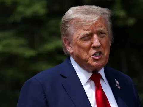 Tổng thống Trump hối thúc Iran đầu hàng vô điều kiện