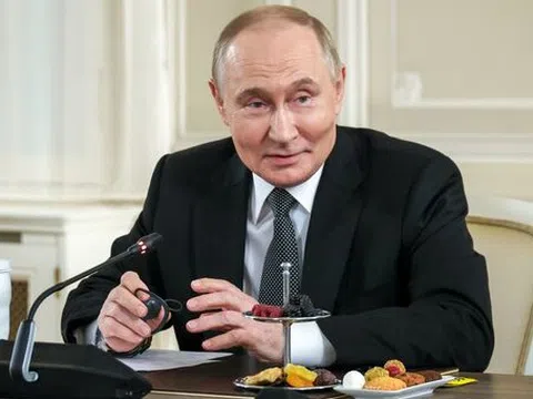 Họp báo quốc tế, ông Putin đề cập nhiều chủ đề “nóng”