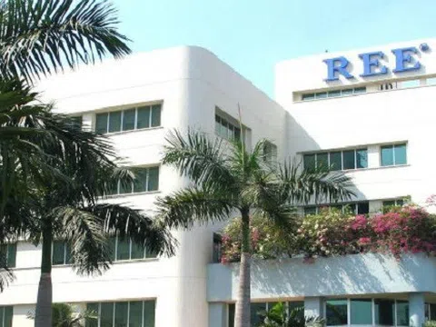 Cơ Điện Lạnh (REE) phát hành hơn 70 triệu cổ phiếu trả cổ tức năm 2024, lợi nhuận quý I/2025 tăng gần 50%