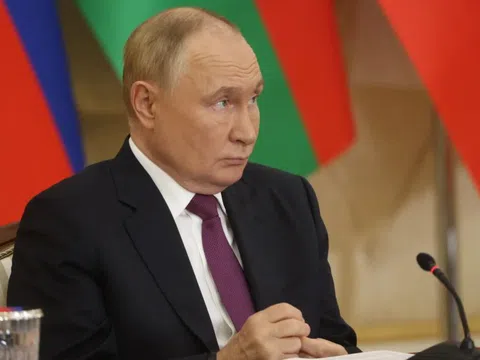 Ông Putin sẵn sàng gặp ông Zelensky: Cảnh cửa đàm phán mở lại?