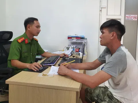 Bắt đối tượng cướp giật dây chuyền của người phụ nữ đi đường