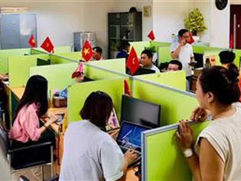 Đẩy mạnh ứng dụng công nghệ số để 'hút' kinh tế báo chí