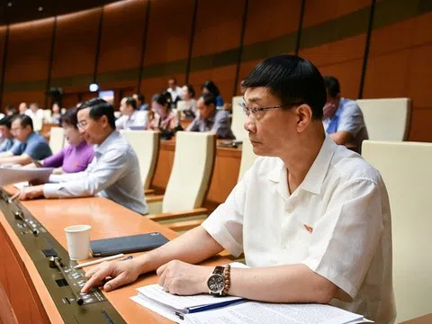 Thông qua cơ chế gỡ "điểm nghẽn" pháp luật, trao quyền Chính phủ xử lý linh hoạt