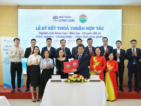 Long Châu hợp tác cùng Viện Kiểm nghiệm an toàn vệ sinh thực phẩm Quốc gia - Bộ Y tế, chủ động tiên phong tiến hành ‘kiểm tra kép vì sức khỏe người dân và khách hàng’