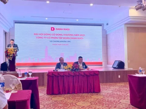 Danh Khôi (NRC) hủy phát hành cổ phiếu mua dự án Đại Nam, chào bán gần 93 triệu cổ phiếu giá 10.000 đồng để mở rộng sang y tế, nông nghiệp