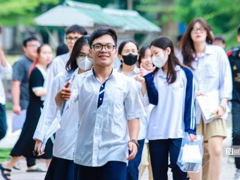 Đáp án môn Toán thi tốt nghiệp THPT 2025 mã đề 0121 nhanh nhất, đầy đủ nhất