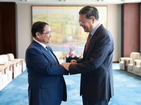 Thủ tướng Phạm Minh Chính hội kiến Bí thư Thành ủy Thượng Hải