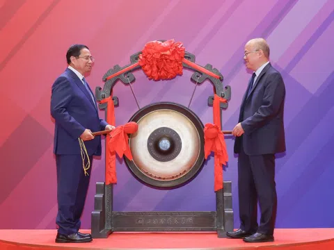 Thủ tướng Phạm Minh Chính thăm sàn chứng khoán lớn nhất châu Á