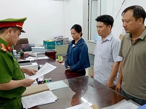 Khởi tố nguyên Giám đốc Văn phòng đăng ký đất đai ở Hòa Bình