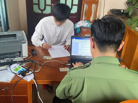 Khởi tố vụ thí sinh gian lận thi tốt nghiệp THPT bằng thiết bị công nghệ cao