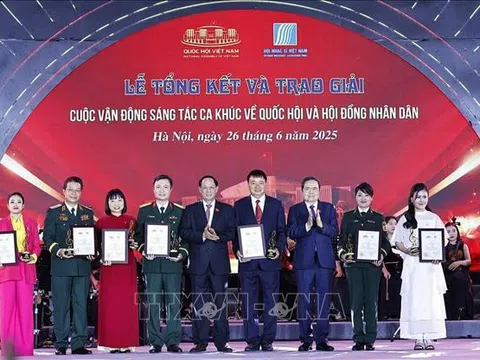 Chủ tịch Quốc hội dự Lễ tổng kết cuộc vận động sáng tác ca khúc về cơ quan dân cử