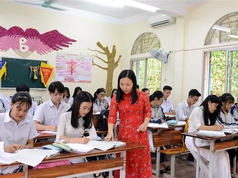 Phân quyền quản lý nhà nước của chính quyền địa phương 2 cấp đối với lĩnh vực nhà giáo