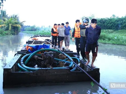 Triệt phá đường dây khai thác cát trái phép trên sông Đồng Nai