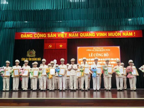 Quảng Ngãi: Công bố quyết định của Bộ trưởng Bộ Công an, Giám đốc Công an tỉnh về công tác tổ chức, cán bộ