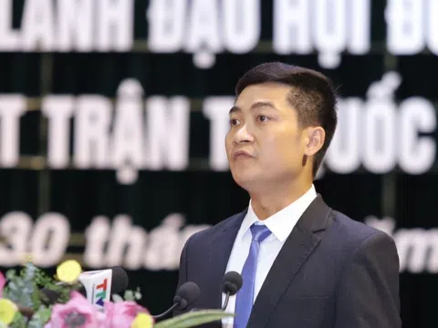 Phó giáo sư 36 tuổi và nhiều nguyên giám đốc sở làm bí thư Đảng ủy xã