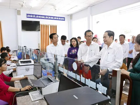 Chủ tịch Quốc hội Trần Thanh Mẫn khảo sát tại phường mới ở TP. Cần Thơ