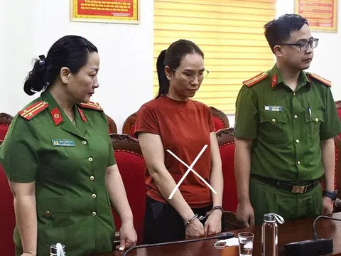 Khởi tố, bắt tạm giam nguyên kế toán trưởng Trung tâm Y tế