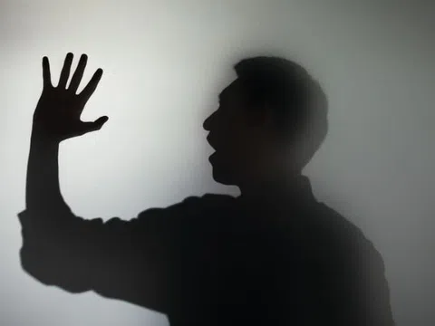 Giải cứu nam sinh bị 'thao túng tâm lý', ép vào nhà nghỉ giữa đêm