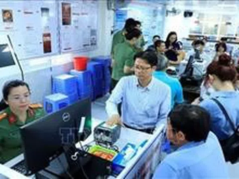Đồng Nai: Hơn 200 công dân nước ngoài đầu tiên được cấp định danh điện tử mức độ 2
