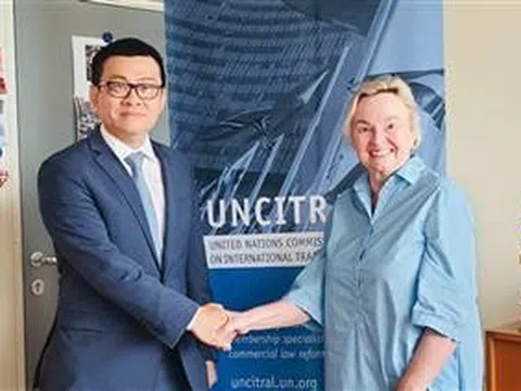 Việt Nam tăng cường hợp tác với Ủy ban Luật Thương mại quốc tế của LHQ