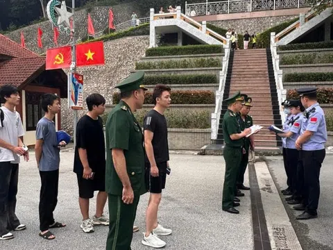 Đấu tranh với hoạt động xuất nhập cảnh trái phép với nhiều thủ đoạn tinh vi