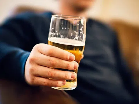 Người đàn ông xơ gan do bỏ ngoài tai lời khuyên của bác sĩ