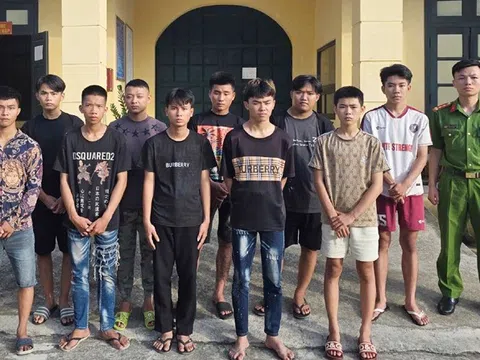 Tạm giữ hình sự 10 đối tượng đánh nhau gây náo loạn đường phố
